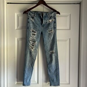 America Eagle High Waisted Mom Jeans